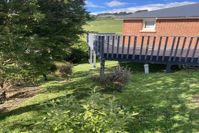 Photo of property in 3 Hellyer Street, Macandrew Bay, Dunedin, 9014