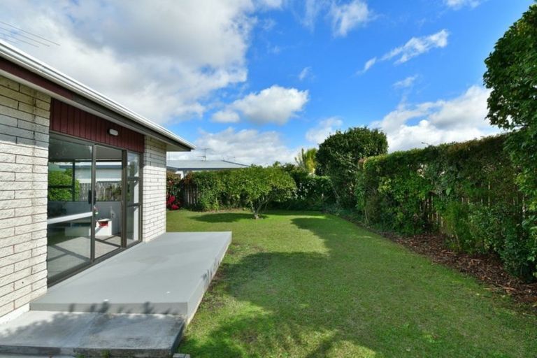 Photo of property in 2/26 Hatton Road, Orewa, 0931