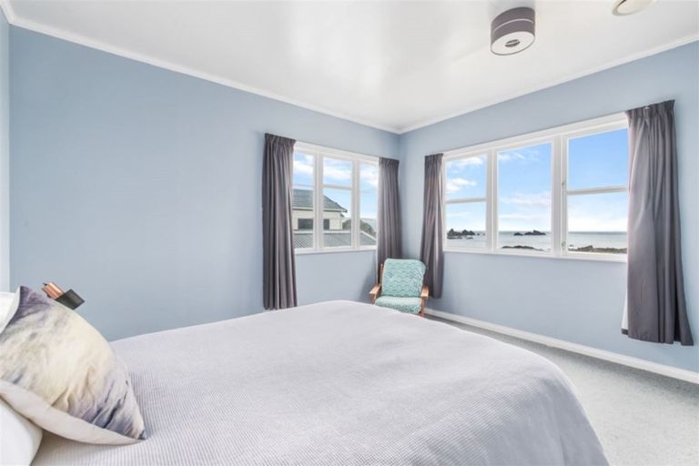 Photo of property in 346 The Esplanade, Island Bay, Wellington, 6023
