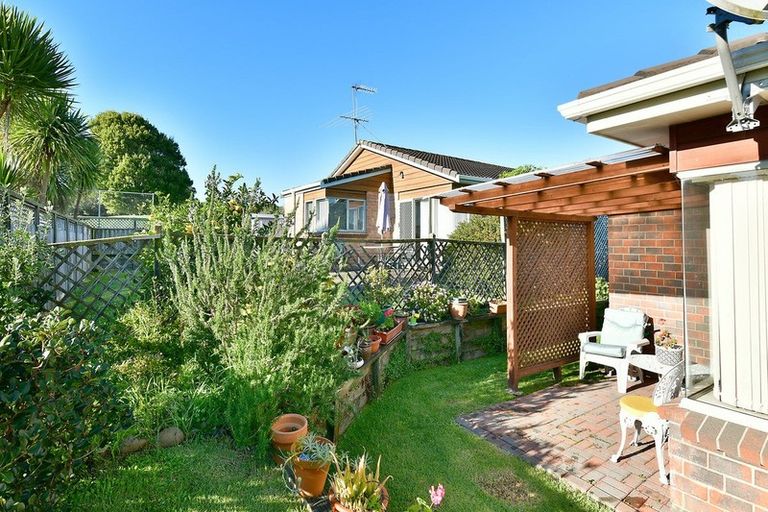 Photo of property in 31 The Grove, Red Beach, 0932