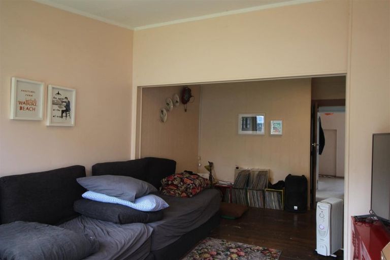 Photo of property in 61 Rimu Street, New Lynn, Auckland, 0600
