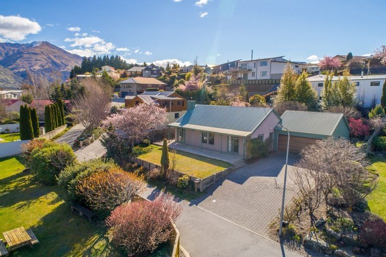 Photo of property in 94 Hedditch Street, Wanaka, 9305