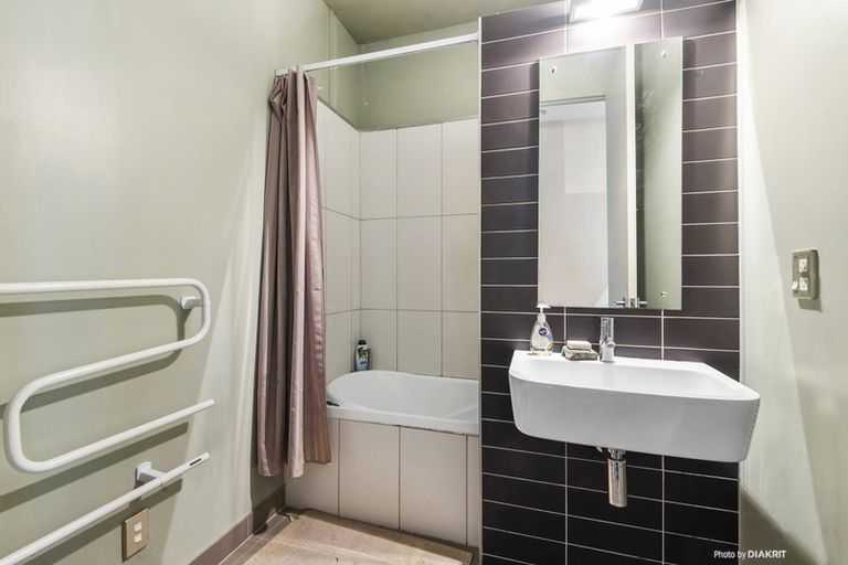 Photo of property in Vespa Apartments, 402/20 Hanson Street, Mount Cook, Wellington, 6021