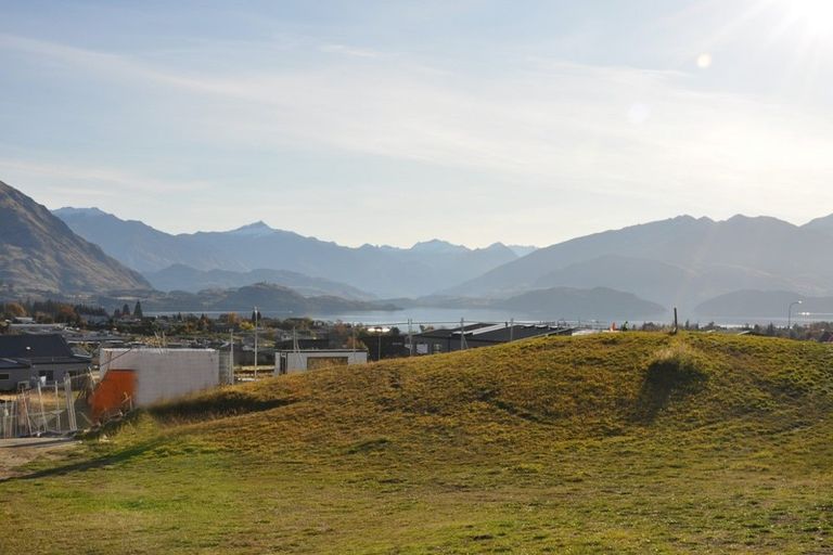 Photo of property in 12 Landsborough Lane, Wanaka, 9305