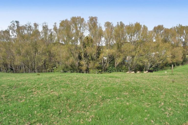 Photo of property in 25 Lupis Way, Kaiwaka, 0573