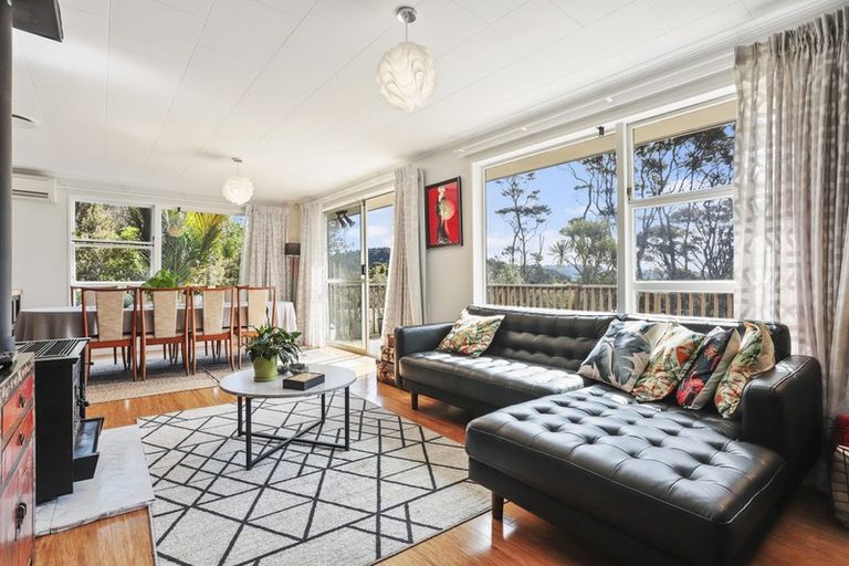 Photo of property in 151 Scenic Drive, Titirangi, Auckland, 0604