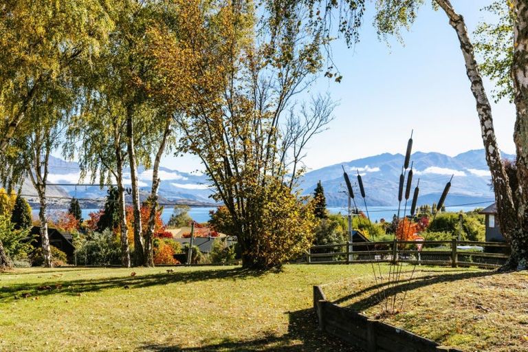 Photo of property in 3 Beech Street, Wanaka, 9305
