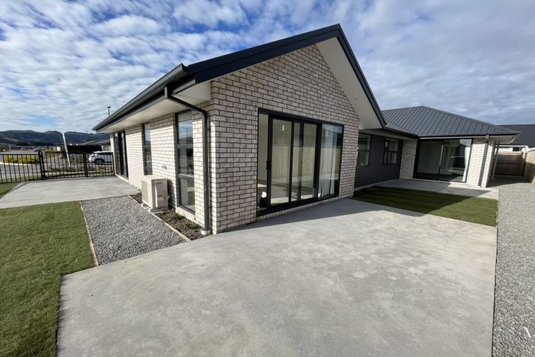 Photo of property in 58 Whitburn Avenue, Halswell, Christchurch, 8025