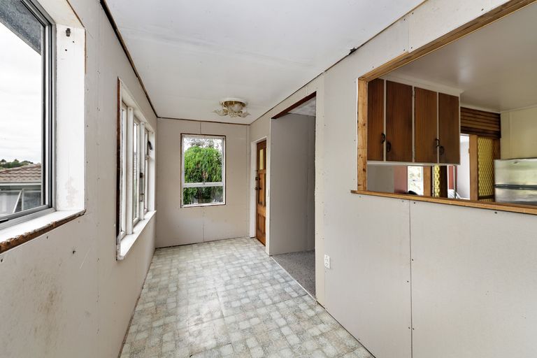 Photo of property in 19 Leo Street, Glen Eden, Auckland, 0602