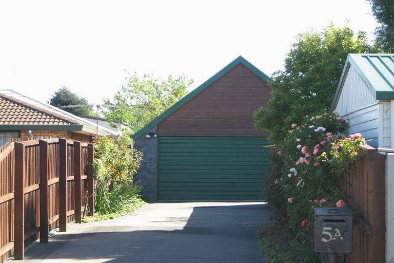 Photo of property in 5 Winters Road, Redwood, Christchurch, 8051