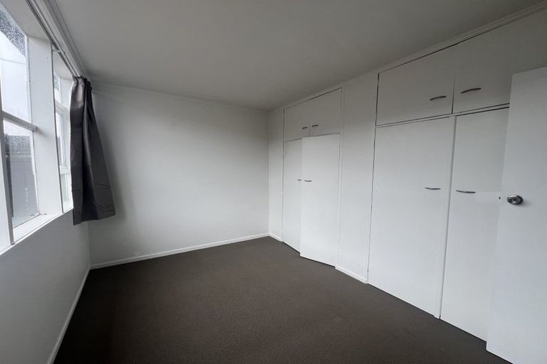 Photo of property in 1/86 Portage Road, New Lynn, Auckland, 0600