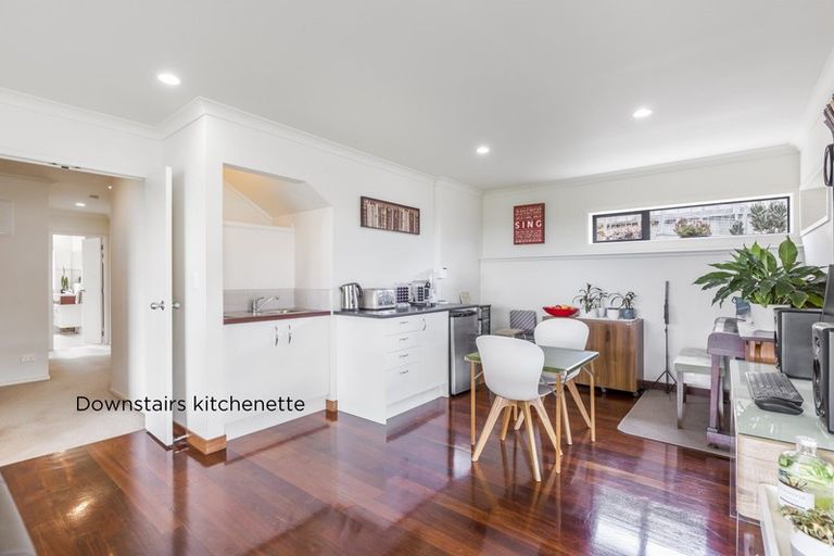 Photo of property in 49 Grovenor Drive, Orewa, 0931