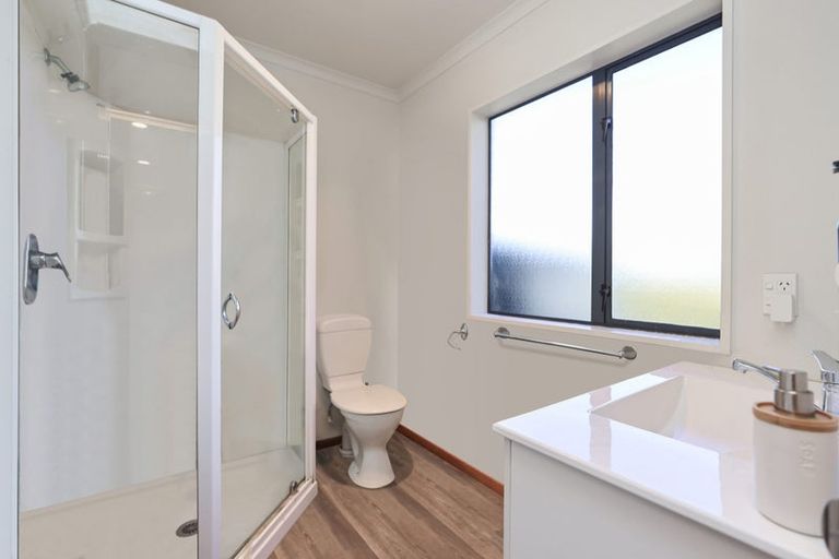 Photo of property in 21 Thomson Street, Tinwald, Ashburton, 7700