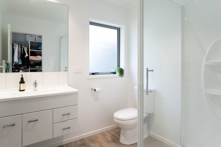 Photo of property in 21 Bickerton Rise, Churton Park, Wellington, 6037