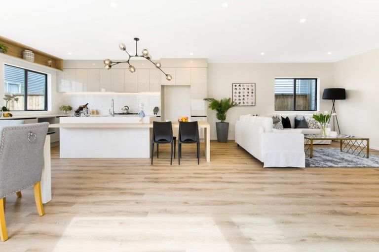 Photo of property in 15 Kearns Drive, Hobsonville, Auckland, 0616