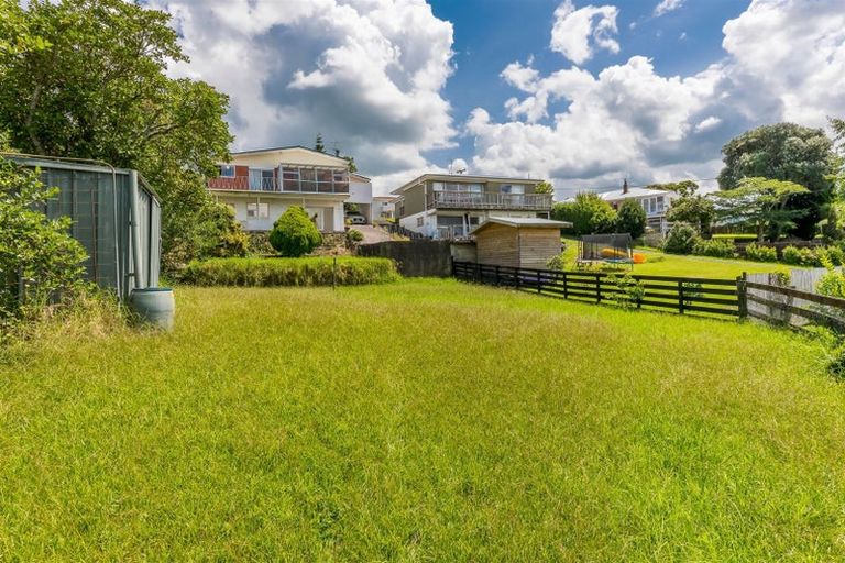 Photo of property in 9 Mcclintock Road, Massey, Auckland, 0614