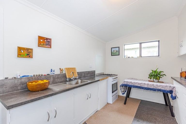 Photo of property in 9 Manuka Street, Castlecliff, Whanganui, 4501