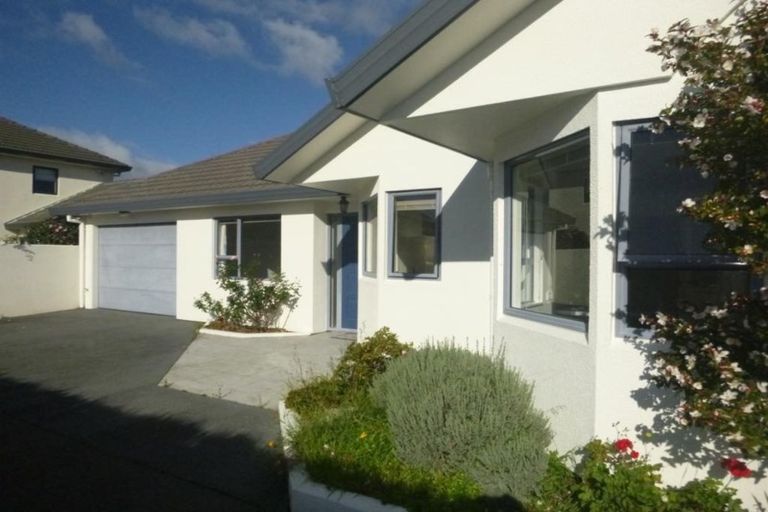 Photo of property in 59a Hautana Street, Woburn, Lower Hutt, 5010