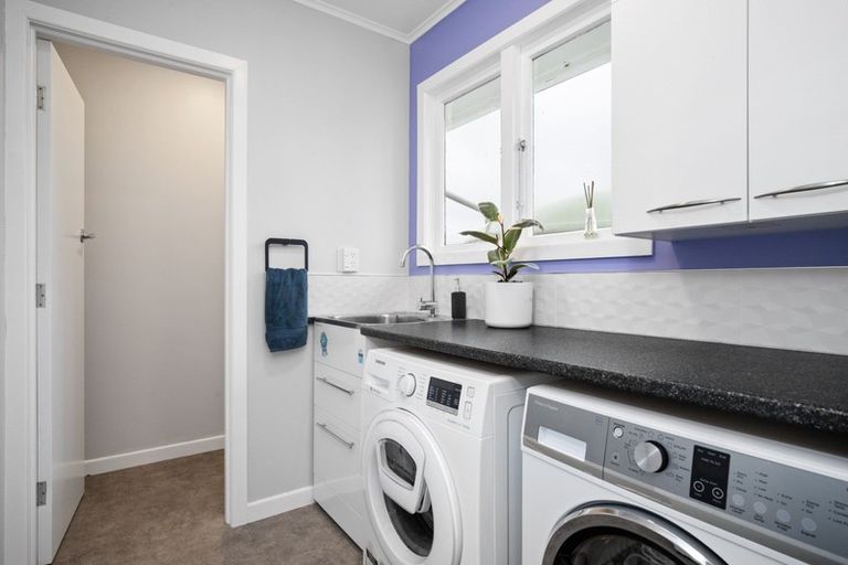 Photo of property in 142 Karioitahi Road, Waiuku, 2683