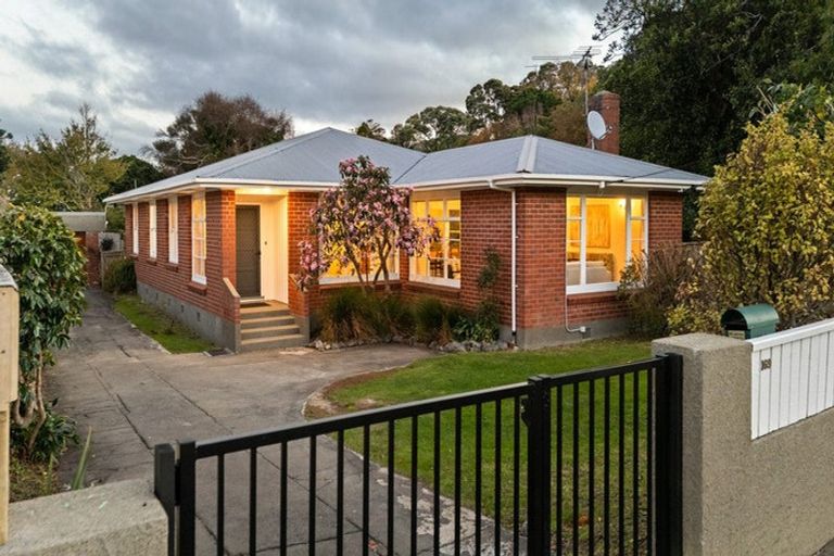 Photo of property in 169 Karori Road, Karori, Wellington, 6012
