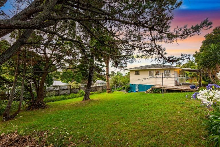 Photo of property in 62 Kamara Road, Glen Eden, Auckland, 0602