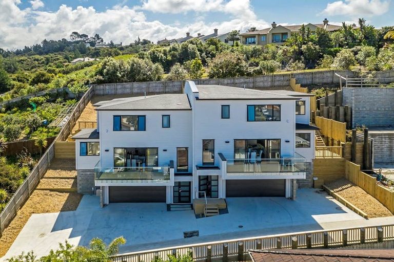 Photo of property in 15a Living Stream Road, Albany Heights, Auckland, 0632