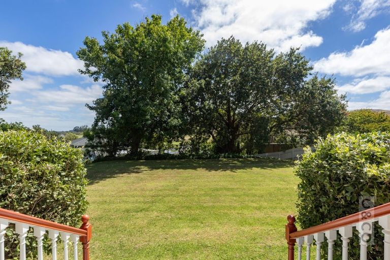 Photo of property in 14 Nelson Street, Helensville, 0800