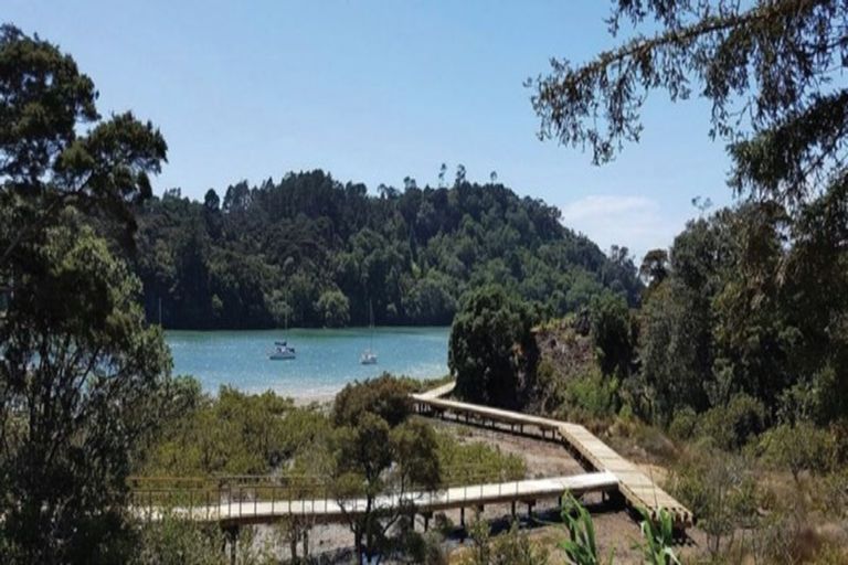 Photo of property in 27 Spotted Dove Road, Hobsonville, Auckland, 0616