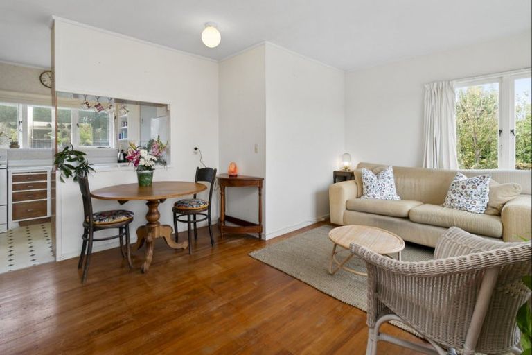 Photo of property in 55 Merani Street, Belmont, Auckland, 0622