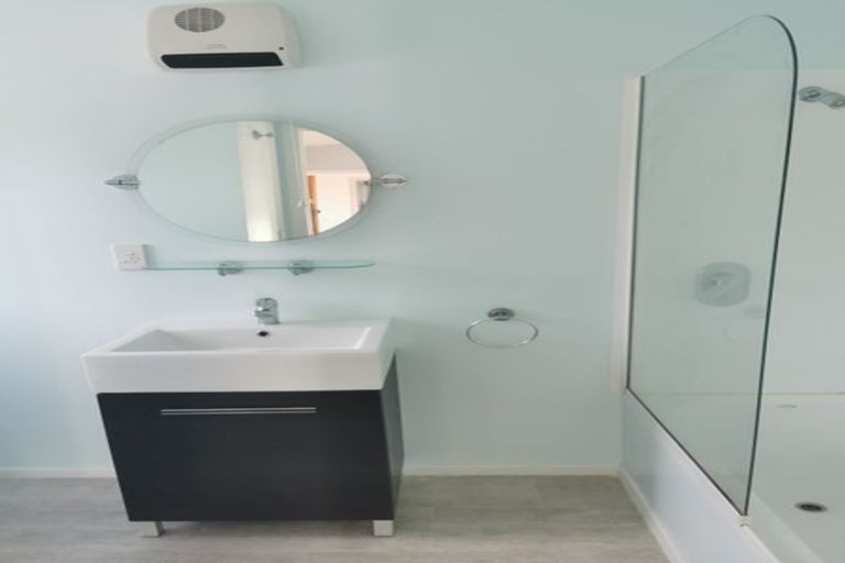 Photo of property in 28 Jutland Street, Waterloo, Lower Hutt, 5011