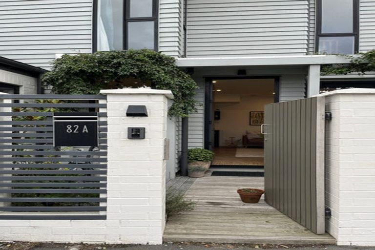Photo of property in 82a Wallace Street, Mount Cook, Wellington, 6021
