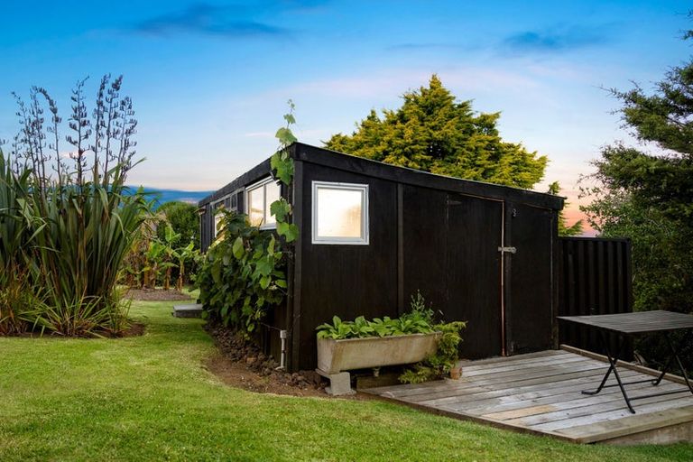 Photo of property in 236 Kiwitahi Road, Helensville, 0875