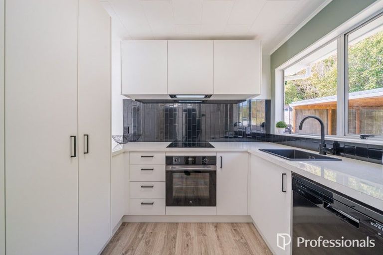 Photo of property in 178b Major Drive, Kelson, Lower Hutt, 5010