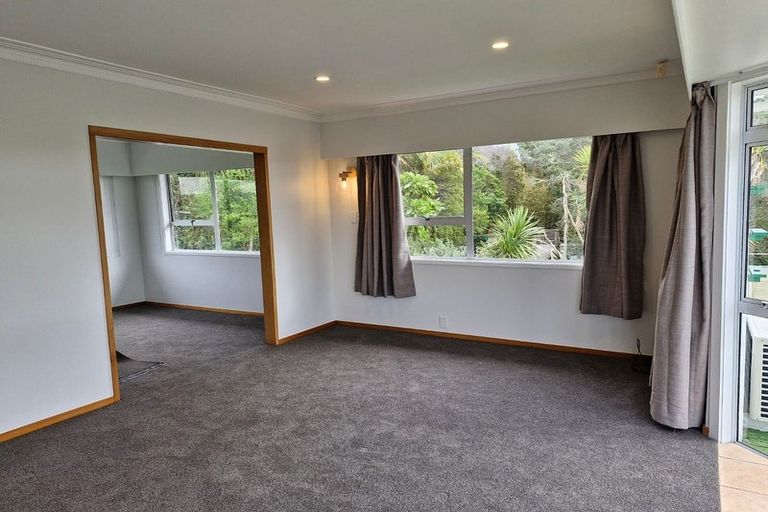 Photo of property in 2 Alexander Avenue, Torbay, Auckland, 0630