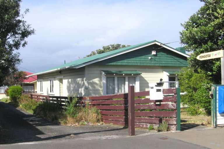 Photo of property in 61 Freyberg Street, Lyall Bay, Wellington, 6022