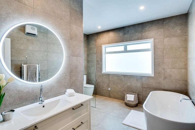 Photo of property in 14 Gee Place, Taradale, Napier, 4112