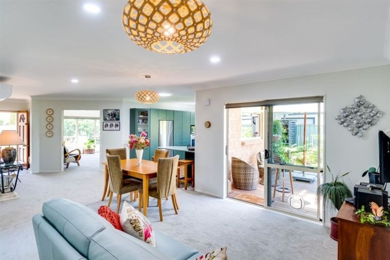 Photo of property in 83 Kensington Drive, Taradale, Napier, 4112