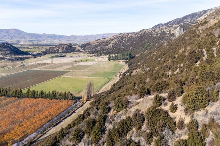 Photo of property in 132 Willowbank Road, Queensberry, Cromwell, 9383