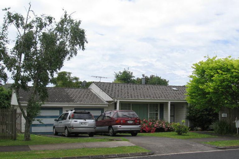 Photo of property in 1a Carmel Avenue, Pakuranga Heights, Auckland, 2010