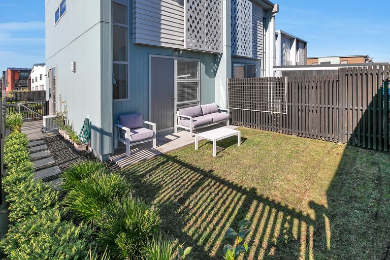Photo of property in 30 Oioi Road, Hobsonville, Auckland, 0616