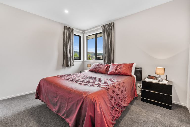 Photo of property in 17 Rodeo Place, Outram, 9019