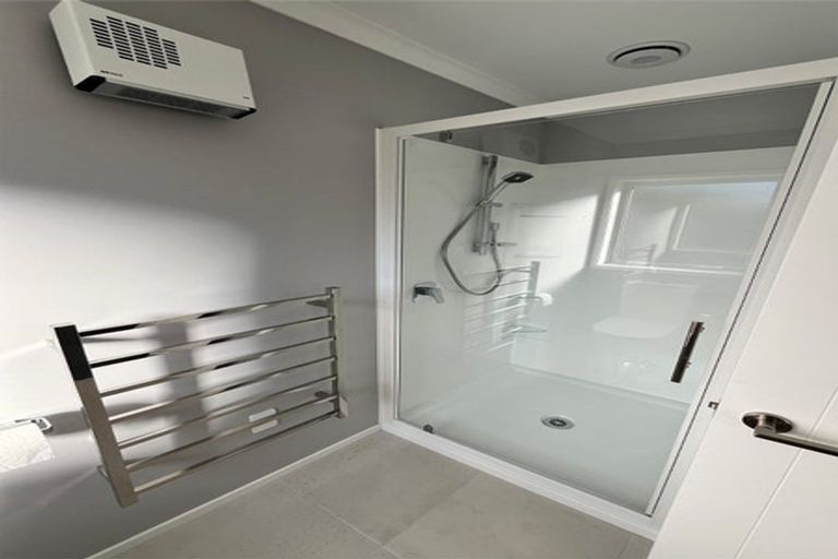 Photo of property in 14 George Yee Place, Taradale, 4112