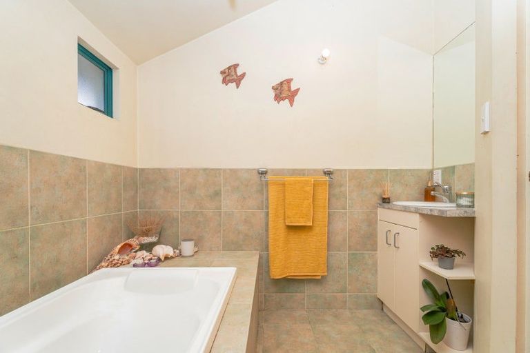 Photo of property in 13 Cooks Lookout, Whitianga, 3510