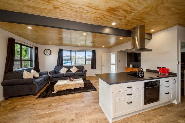 Photo of property in 164 Tukapa Street, Westown, New Plymouth, 4310