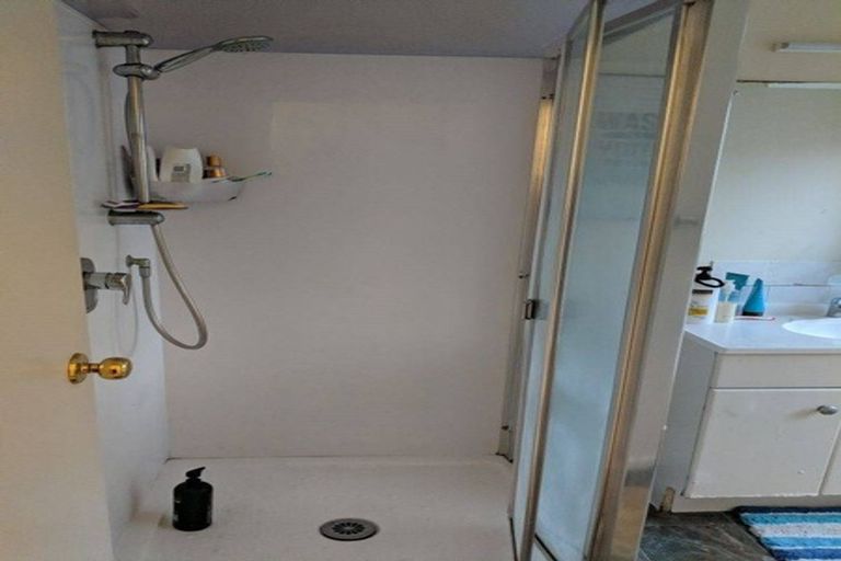 Photo of property in 29 Koru Street, Mangere Bridge, Auckland, 2022