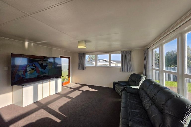 Photo of property in 1 Strathmore Avenue, Levin, 5510