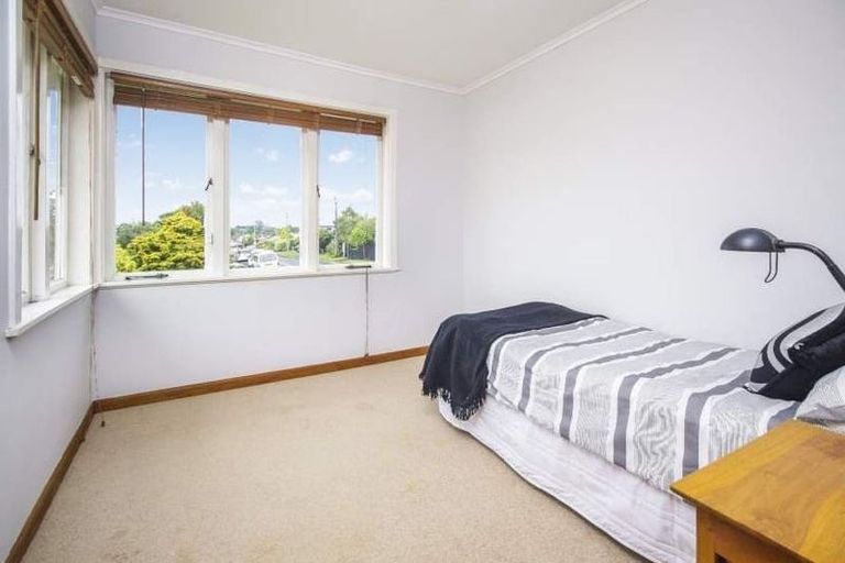 Photo of property in 6 Maui Street, New Lynn, Auckland, 0600