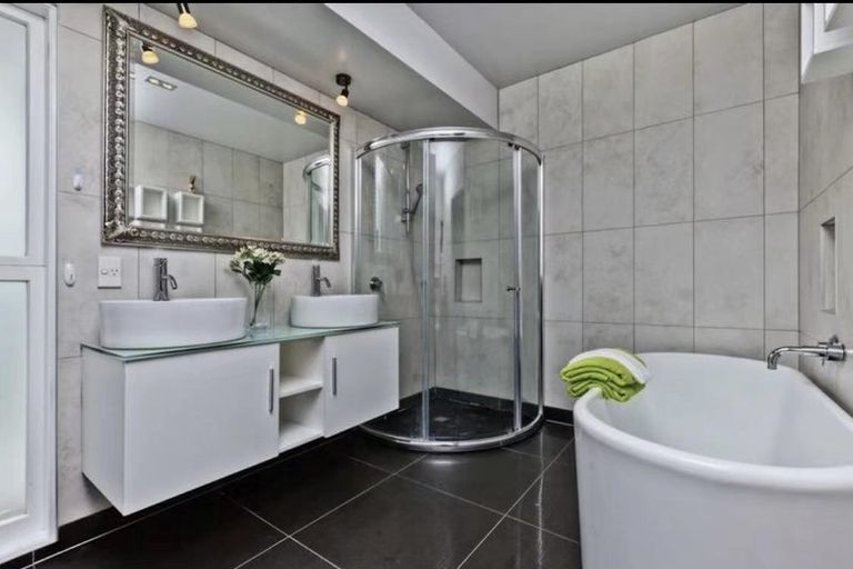 Photo of property in 120 Lake Road, Belmont, Auckland, 0622
