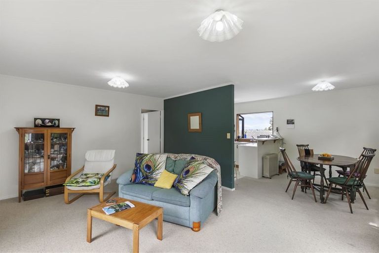 Photo of property in 2/19 Sycamore Drive, Sunnynook, Auckland, 0620