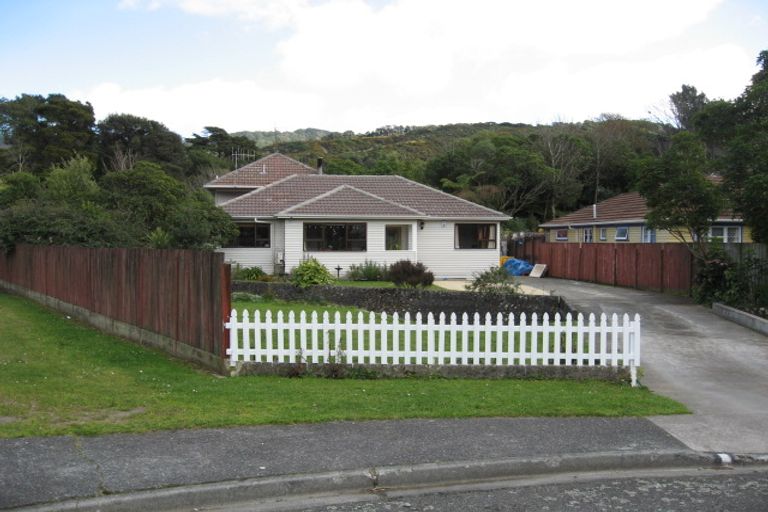 Photo of property in 31 Gibbs Crescent, Wainuiomata, Lower Hutt, 5014